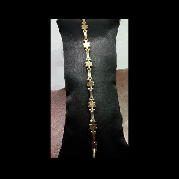 Vintage Crystal Cluster Flower Bracelet - Picture 3 of 4